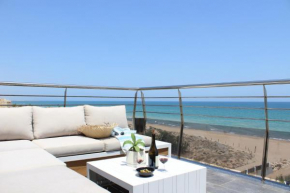 OlaSuites Impresionante ático frente al mar con AC y WIFI